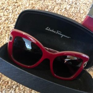 Ferragamo butterfly Red sunglasses